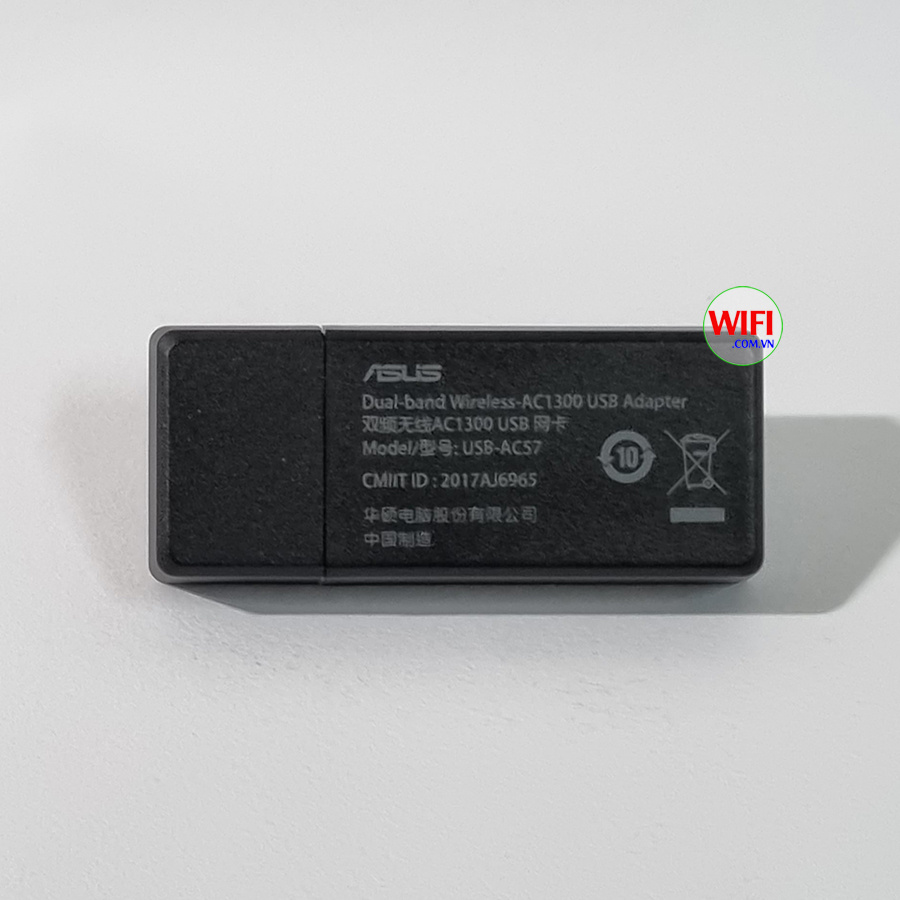 ảnh chụp mặt sau của USB WiFi 2 băng tần ASUS USB-AC57