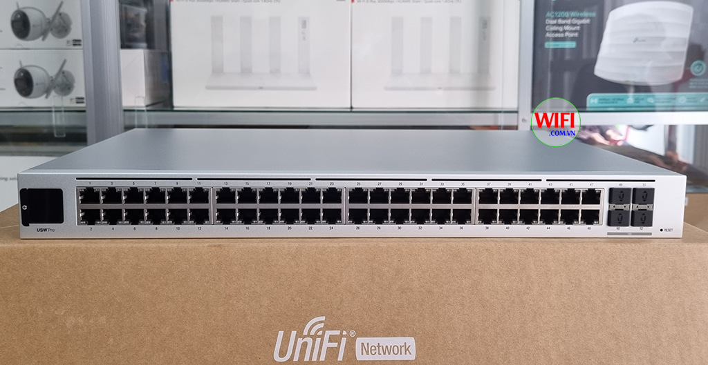ảnh chụp mặt trước của UniFi Switch Pro 48 USW-Pro-48
