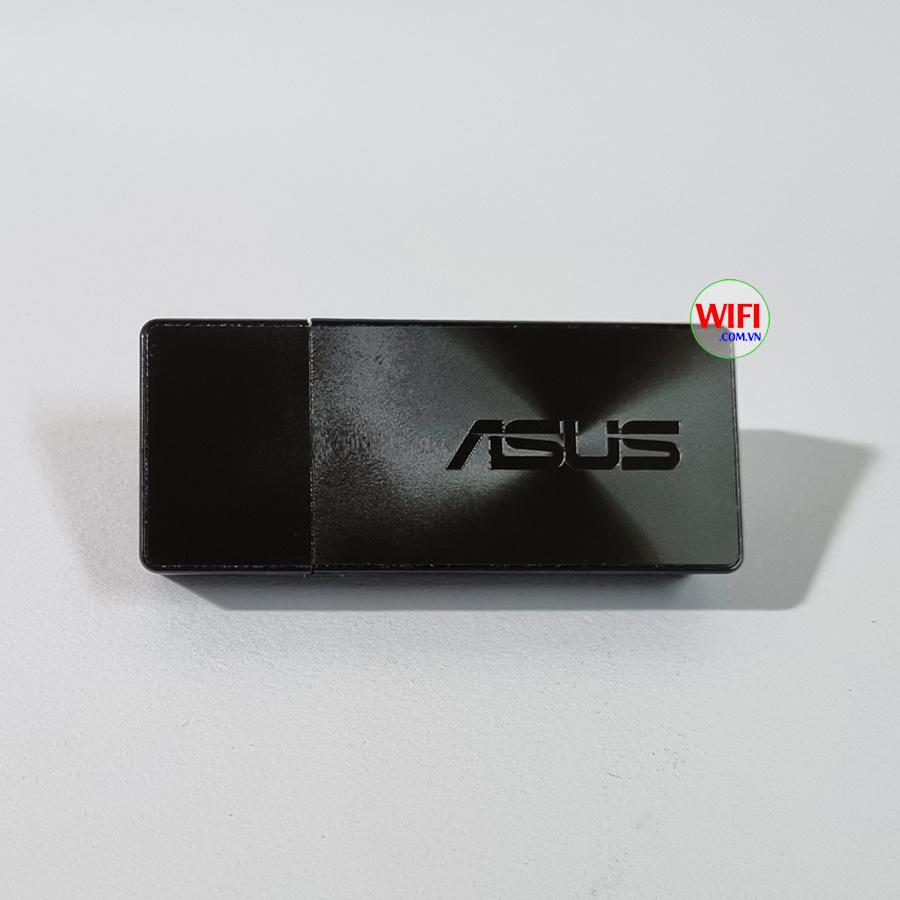 ảnh chụp mặt trước của USB WiFi 2 băng tần ASUS USB-AC57