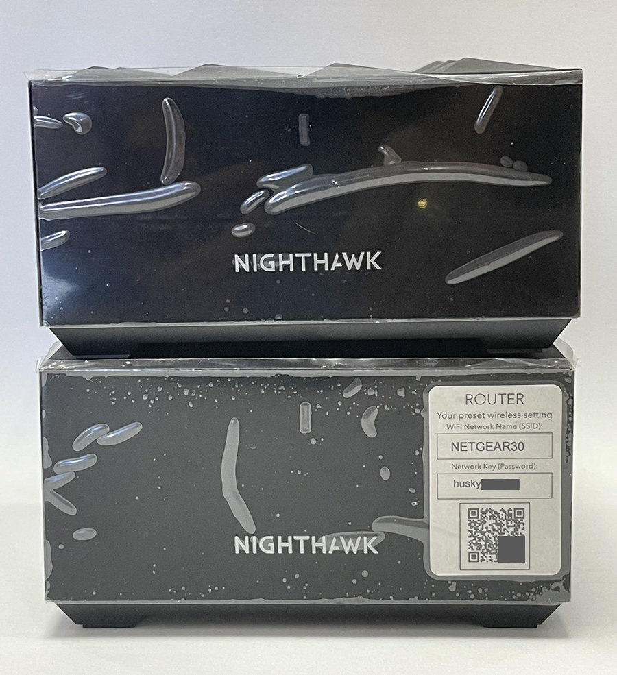 ảnh chụp mặt trước của WiFi Mesh Netgear Nighthawk AX1800 MK62 (2 Pack)