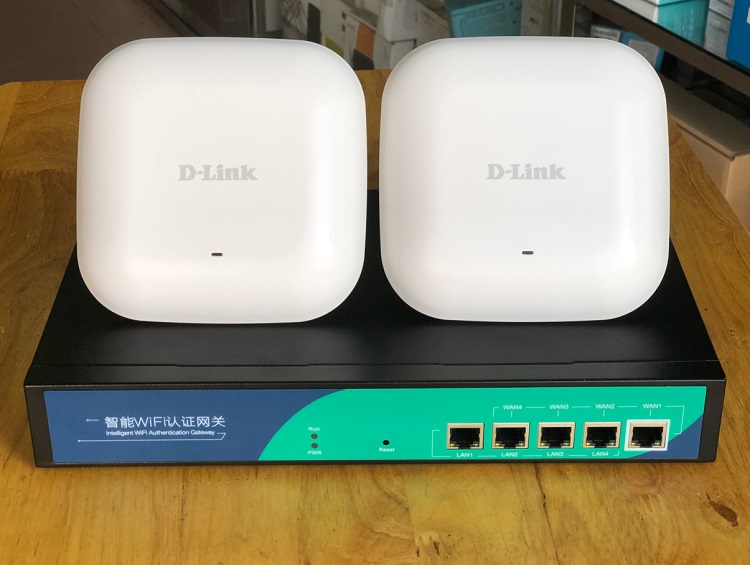 Combo Cân bằng tải NetMax NM-1500 và 2 WIFI Dlink DAP-2230 cho phép quản lý 100 user và hỗ trợ marketing wifi tối đa 3 ảnh popup tới 3 địa chỉ URL đích