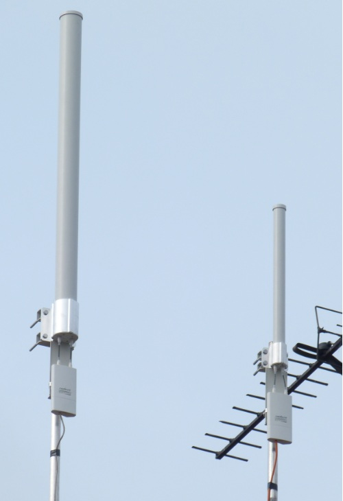 Ubiquiti AirMax Rocket M2 kèm anten Omni 13dbi 2 phân cực ngoài trời AMO-2G13