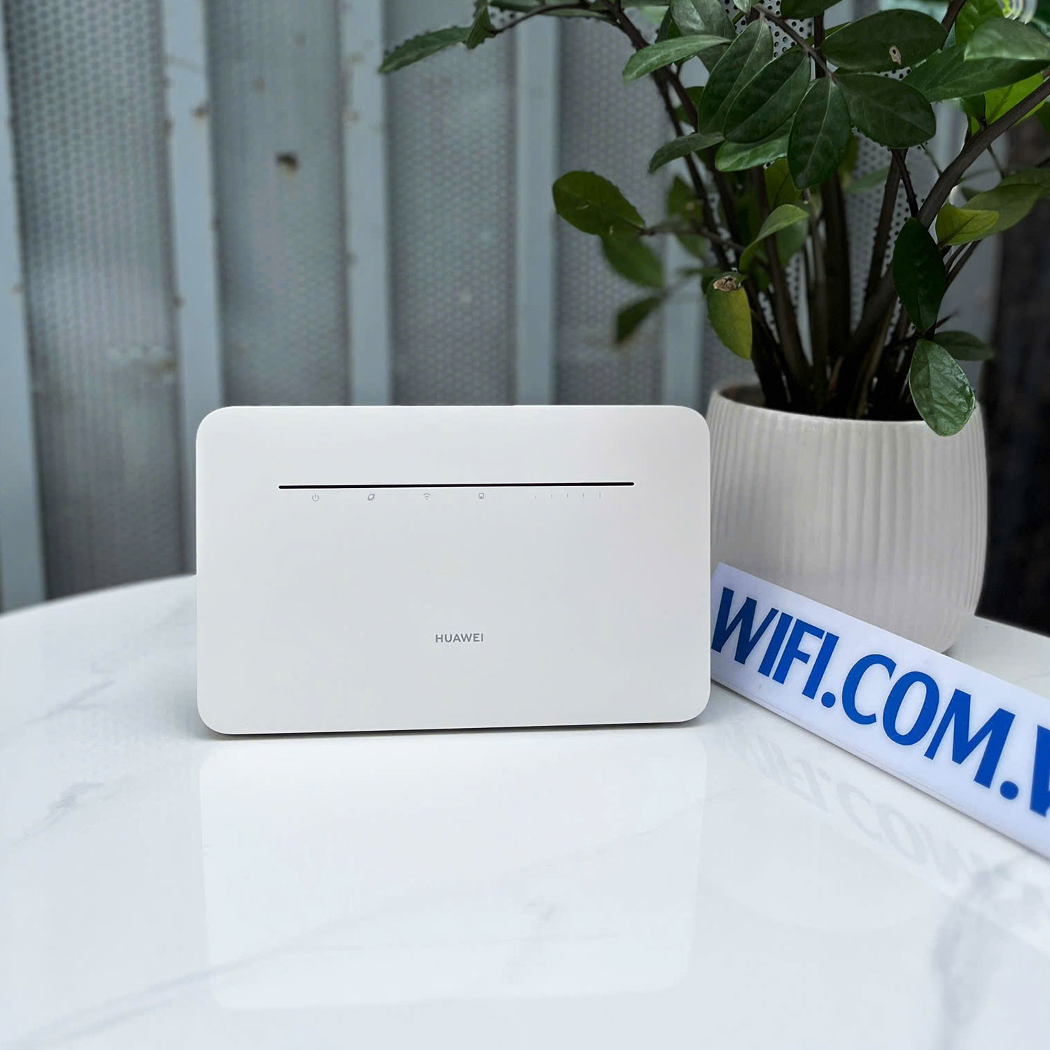 Huawei B535-836/B535-232 Router WiFi 4G 300Mbps - Băng Tần Kép, Hỗ Trợ 64 Kết Nối